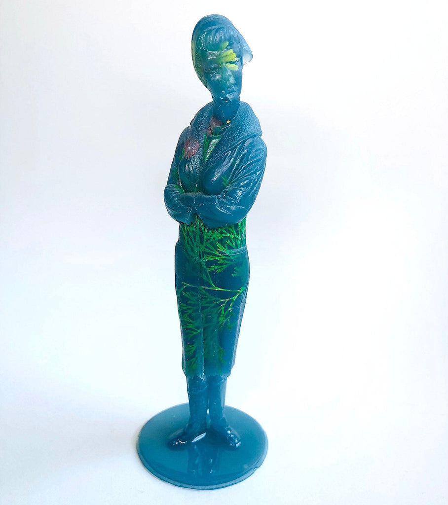 Contemporary resin sculptures Jennifer Khoshbin