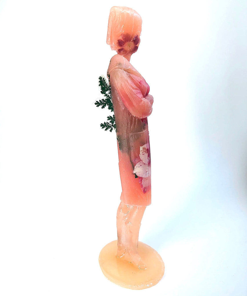 Contemporary resin sculptures Jennifer Khoshbin