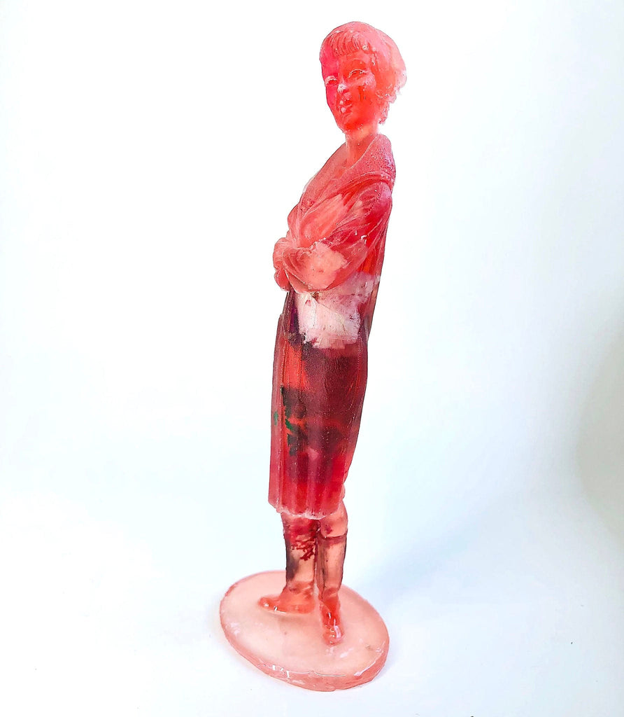 Jennifer Khoshbin resin sculpture art